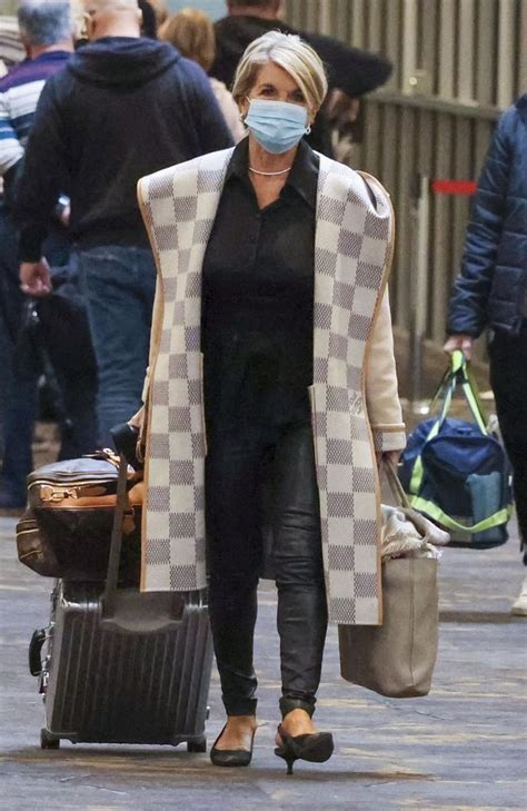 julie bishop louis vuitton|Julie Bishop rocks $8250 coat on election day .